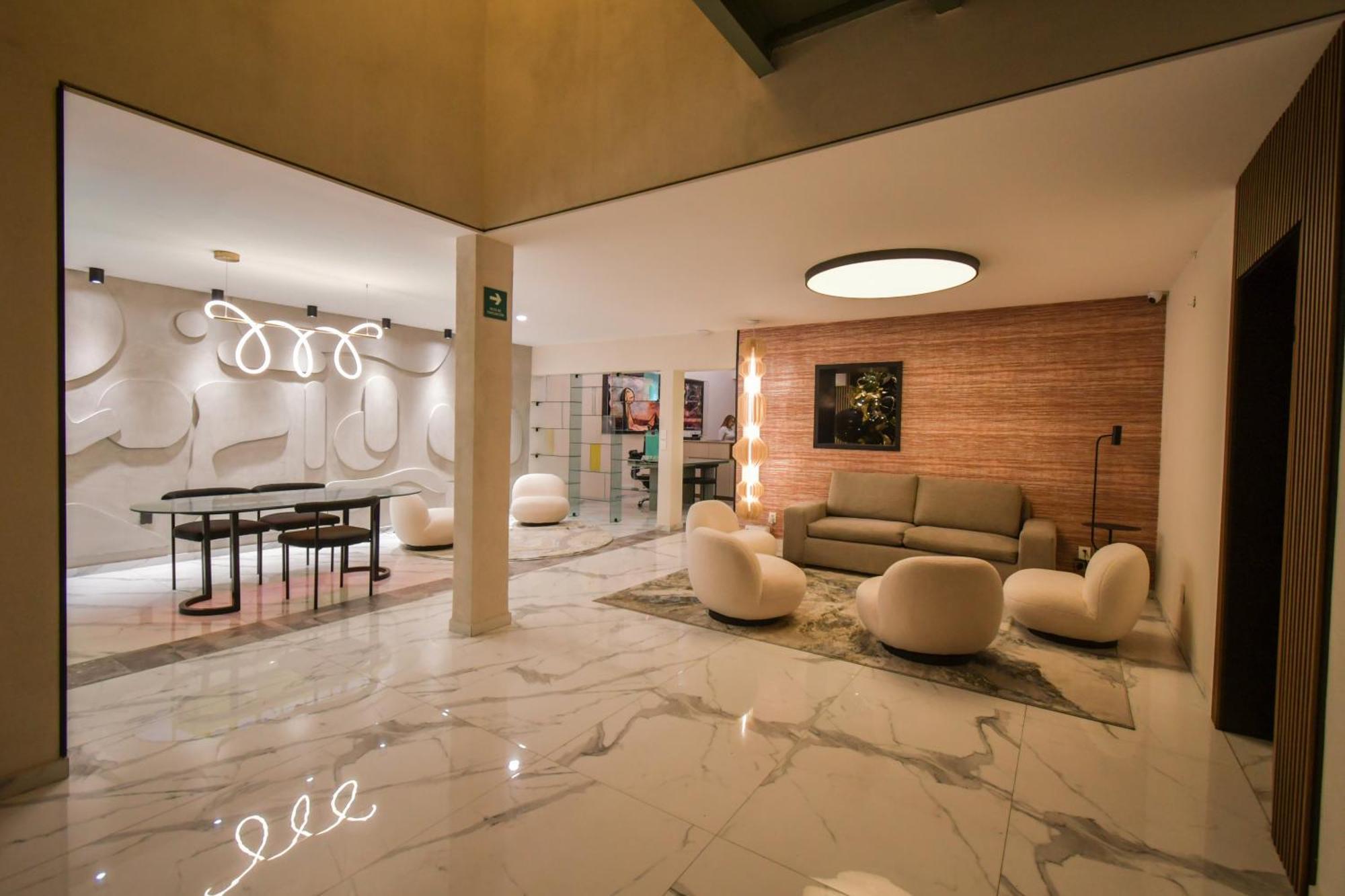 Expo Satelite 2750 Hotel & Suites Guadalajara Kültér fotó