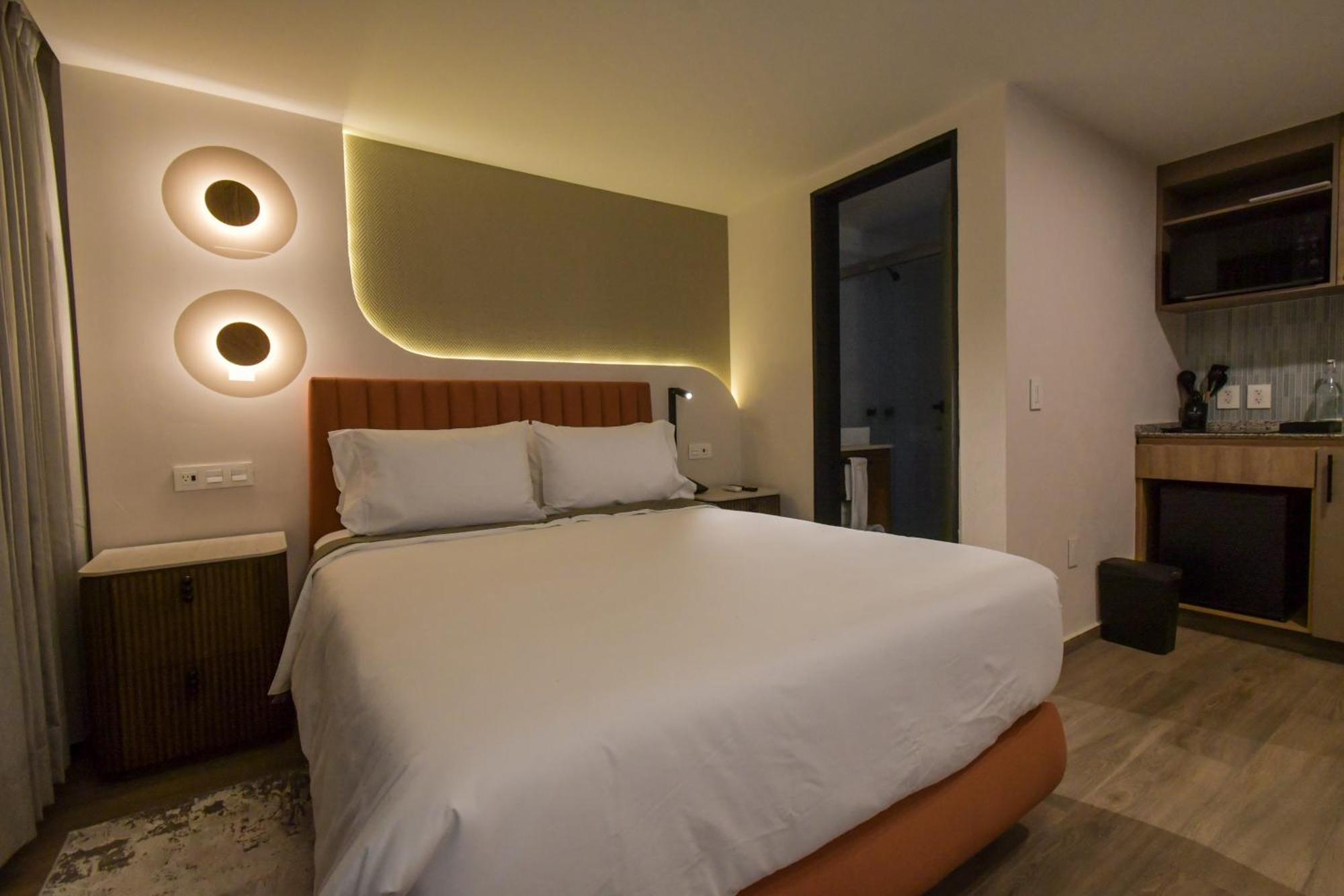 Expo Satelite 2750 Hotel & Suites Guadalajara Kültér fotó