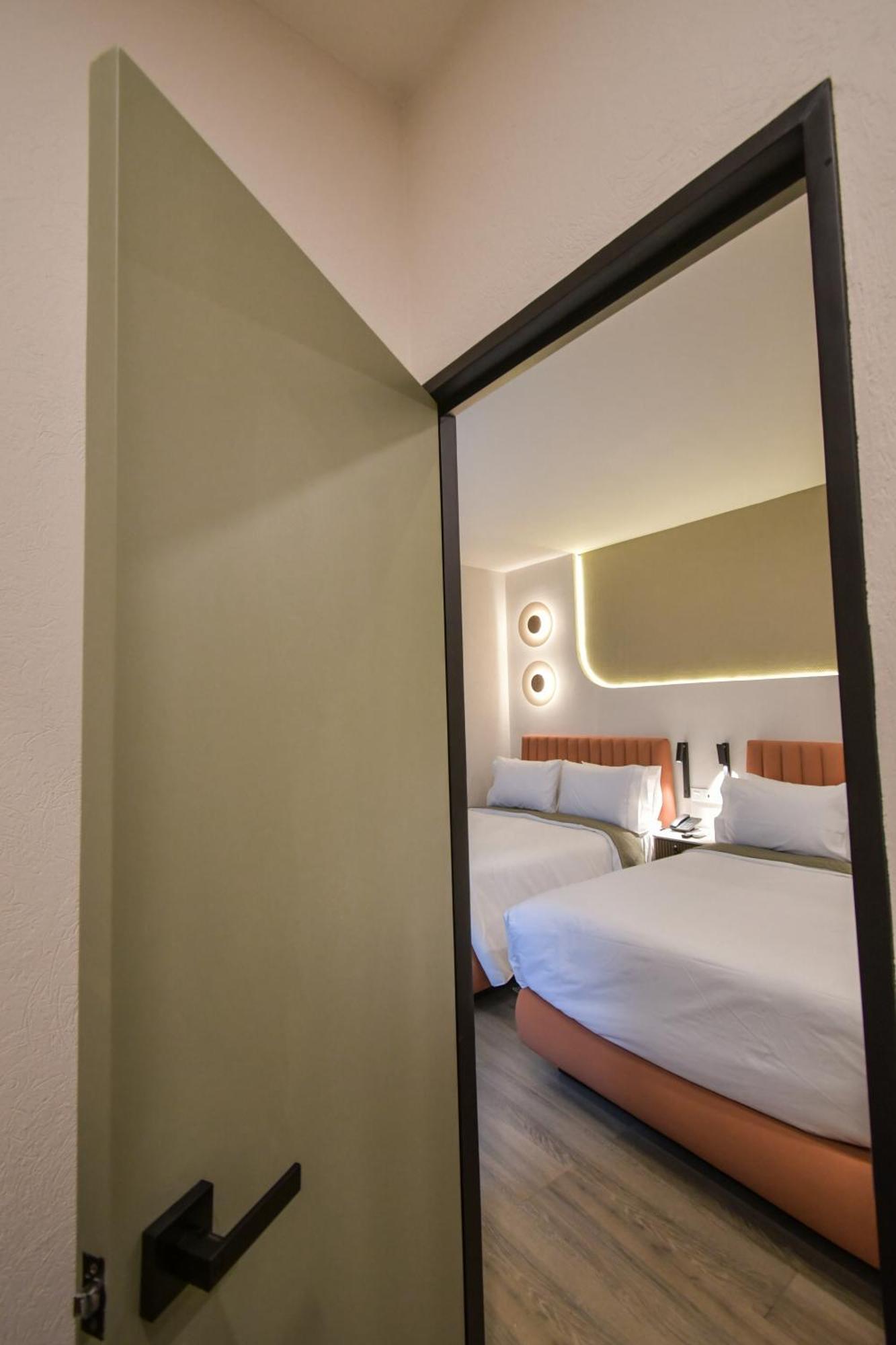 Expo Satelite 2750 Hotel & Suites Guadalajara Kültér fotó