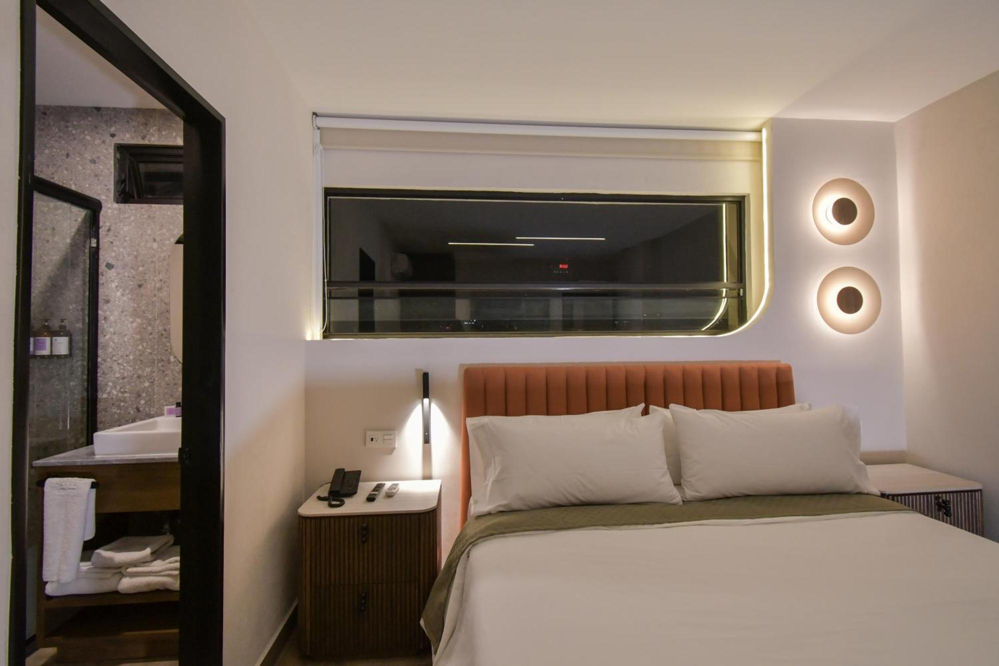 Expo Satelite 2750 Hotel & Suites Guadalajara Kültér fotó