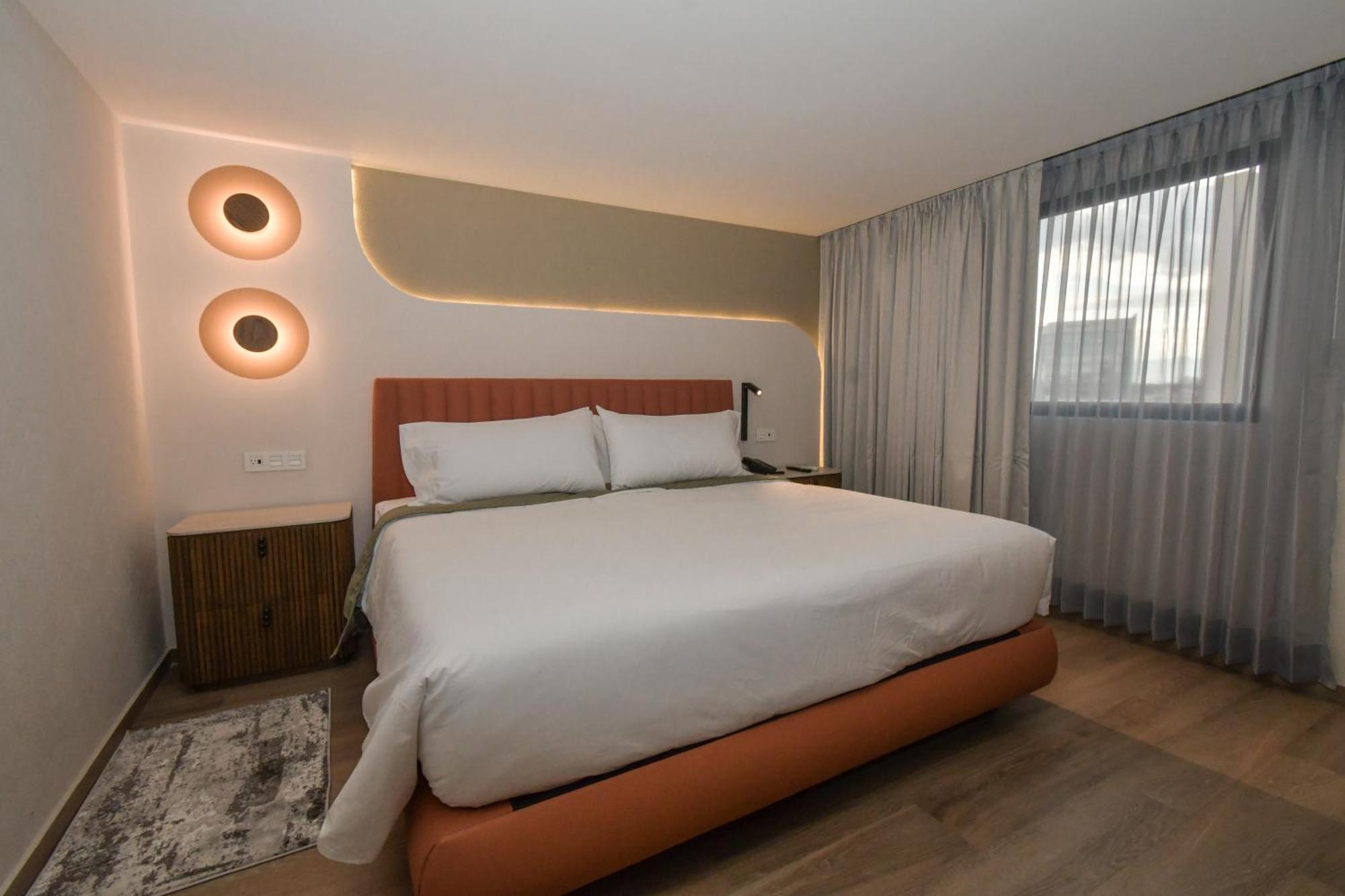 Expo Satelite 2750 Hotel & Suites Guadalajara Kültér fotó