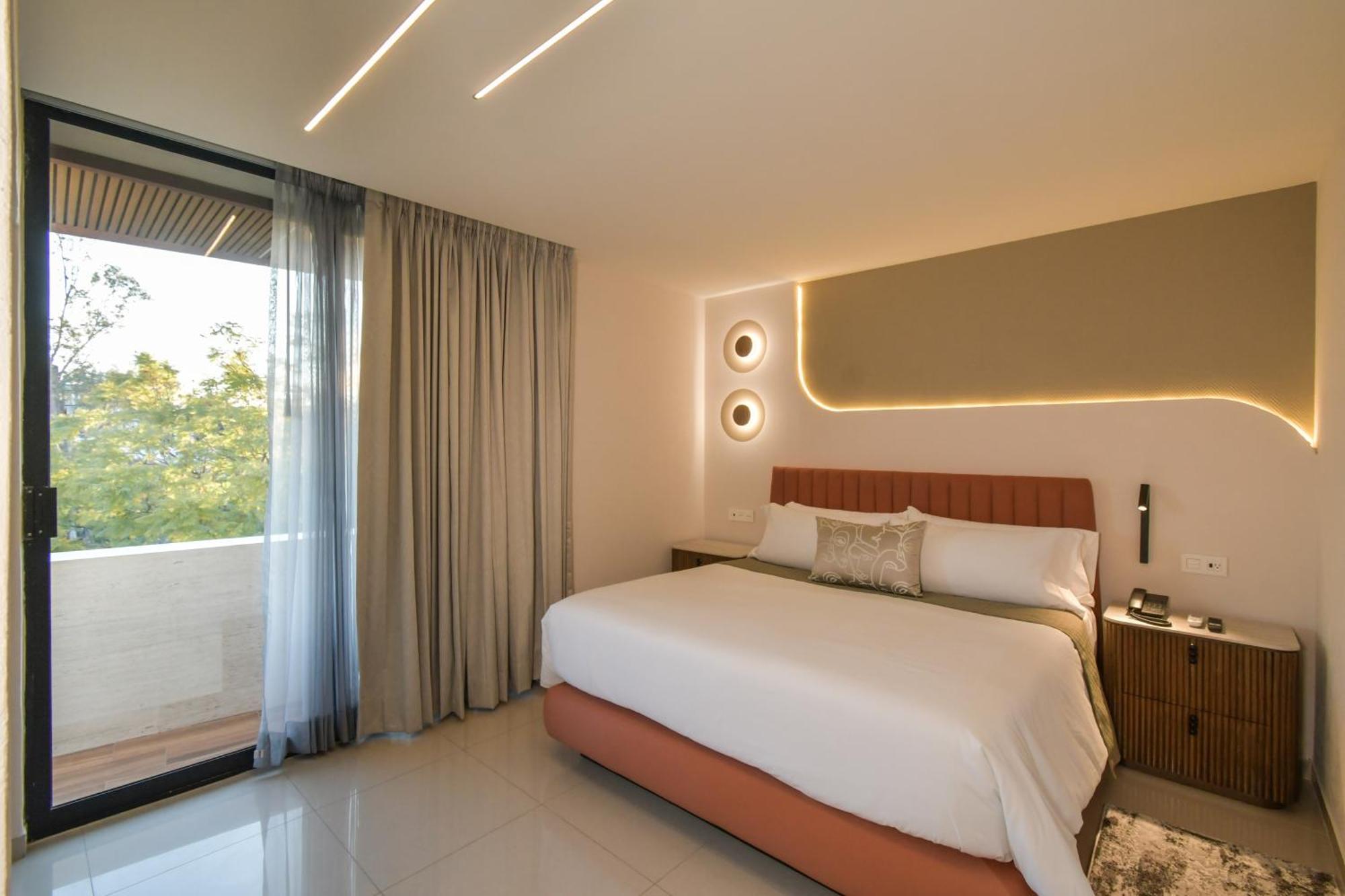 Expo Satelite 2750 Hotel & Suites Guadalajara Kültér fotó